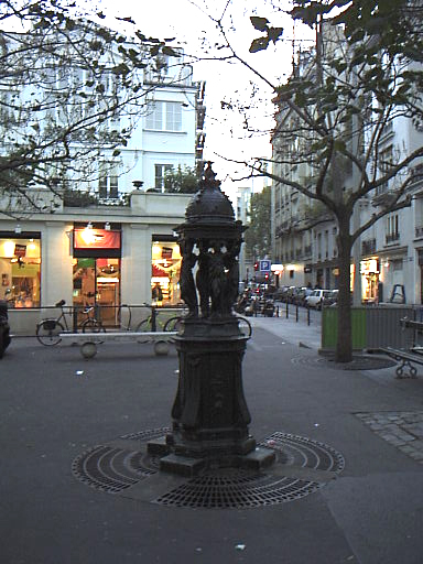 fontaine6.jpg (185299 octets)